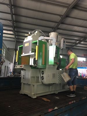 Verticale standaard spuitgietmachine voor elektrische stopcontact