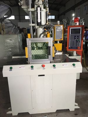 45T Verticale Plastic Precision Injection Molding Machine Verticaal