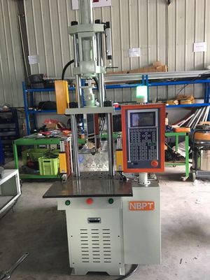 1.6T PT-450D Verticale schuiftafel Plastic Injection Machine