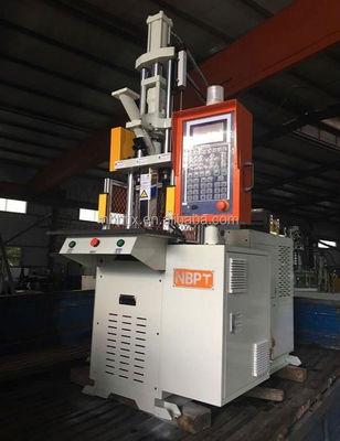 PT-150 VERTICAL 35 ton Verticale injectievormmachine voor kunststof