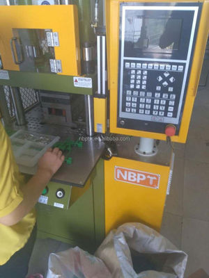 Verticale 85 ton Verticale injectievormmachine voor kunststof PT-150