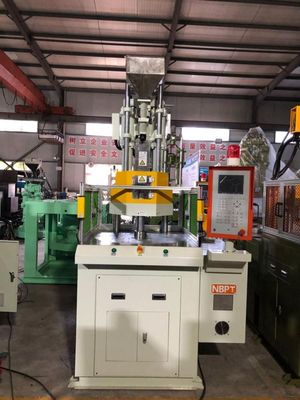 Verticale energiebesparende groente-injectie gietmachine 35 ton Fruit Plastic Crate Mold Maker