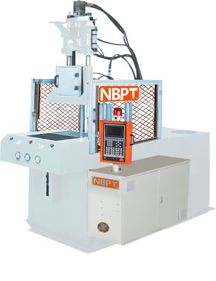 Verticale spuitgietmachine voor autokanten