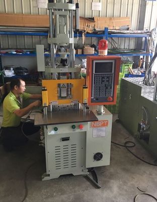 Verticale PT-550 BMC thermobestendige verticale injectie gietmachine voor bakeliet van kunststof